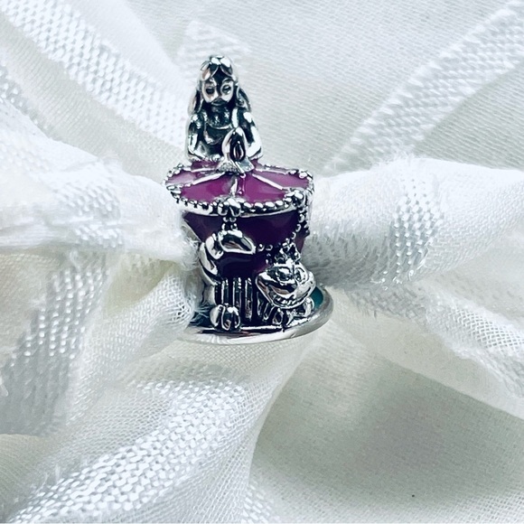🎂 NWOT Alice & Cheshire Cat Birthday Cake Charm – Alice in Wonderland ✨ - Picture 9 of 13